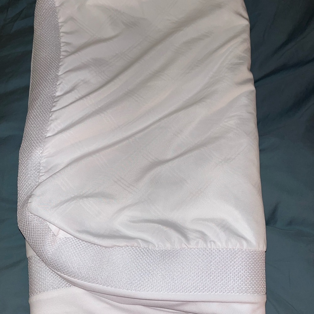 Dorm Ready! Luxurious Twin, Extra Long Fitted Mattress Cover